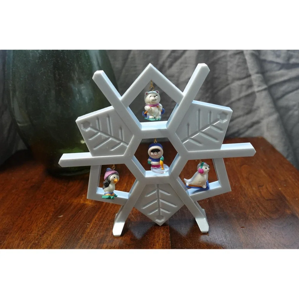 plastic free standing silver‎ snowflake ornaments holder with 4 mini ornaments